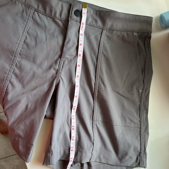 Stio Coburn shorts - size 10 tried on but never worn, so perfect condition - Picture 4 of 7